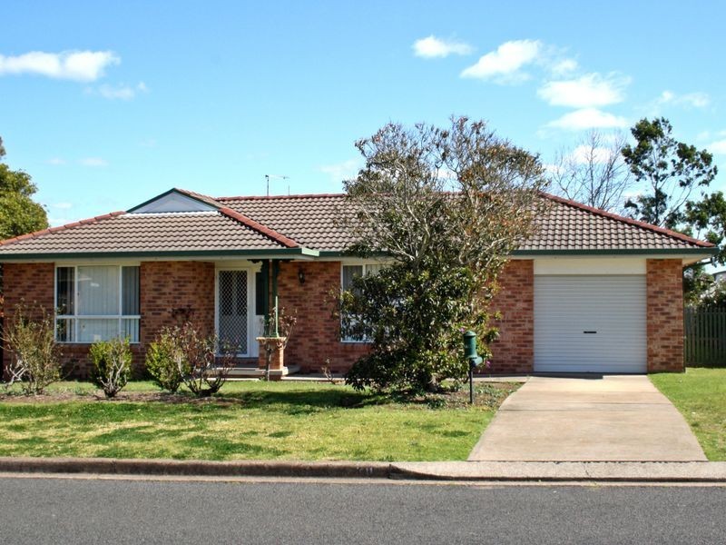30 Claret Avenue, Muswellbrook NSW 2333