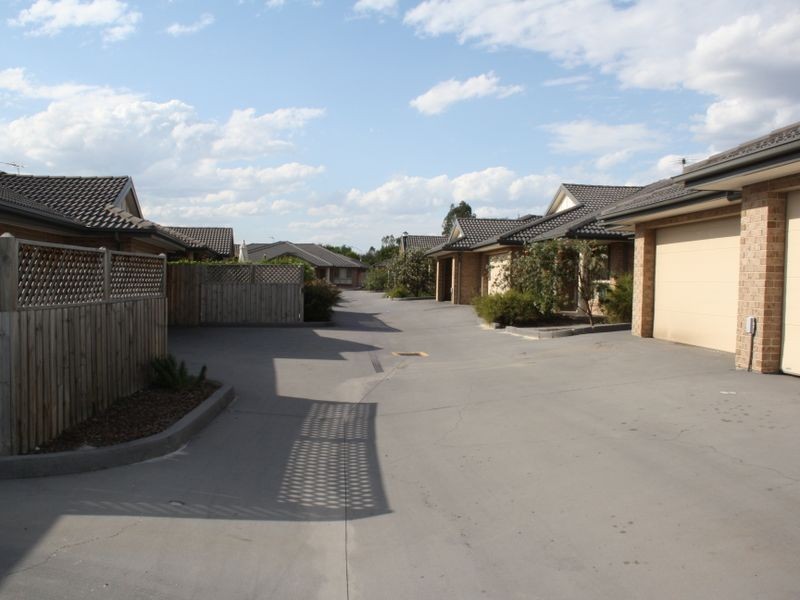 17/22-33 Eveleigh Court, Scone NSW 2337