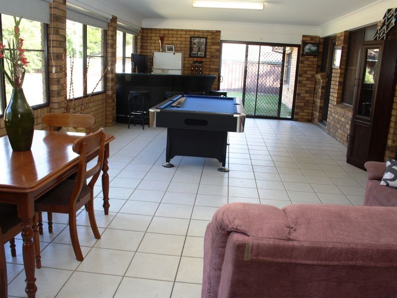 52 Calgaroo Ave, Muswellbrook NSW 2333