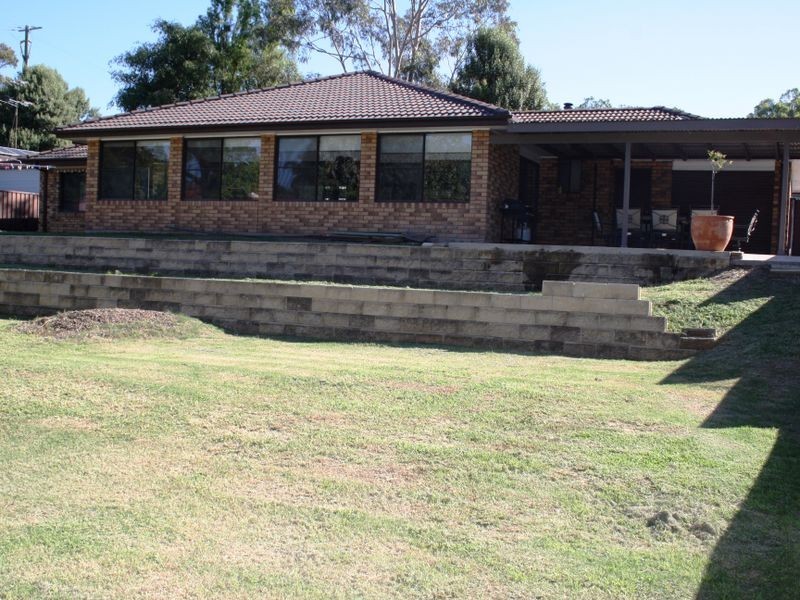 52 Calgaroo Ave, Muswellbrook NSW 2333