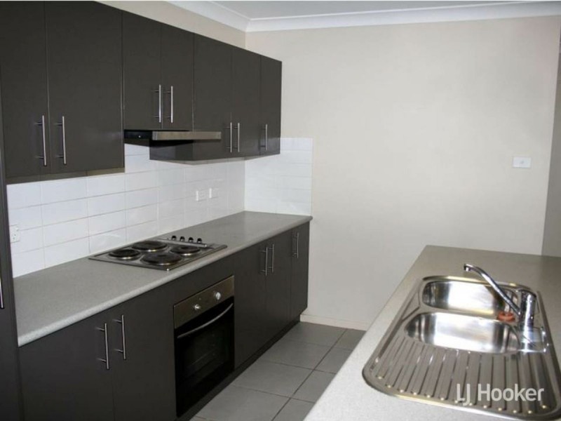 15/27-33 Eveleigh Court, Scone NSW 2337