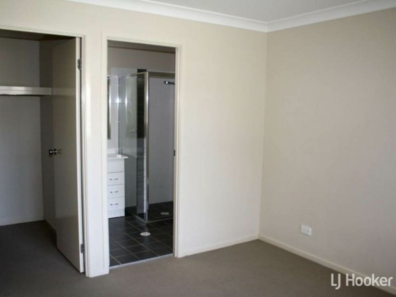 15/27-33 Eveleigh Court, Scone NSW 2337