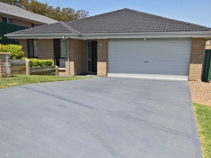 28 Chivers Cct, Muswellbrook NSW 2333