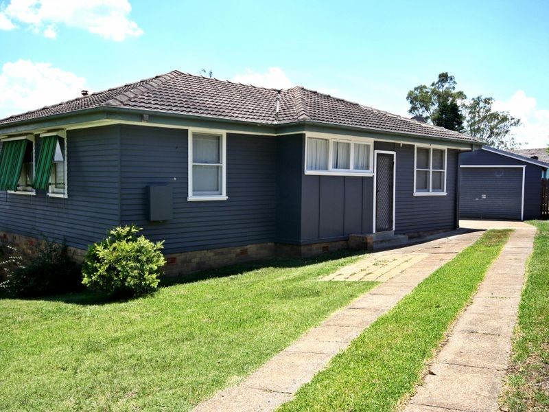 12 Tobruk Avenue, Muswellbrook NSW 2333