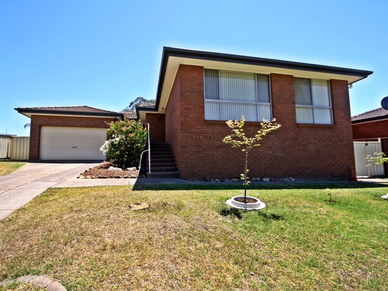 12 Woollybutt Way, Muswellbrook NSW 2333