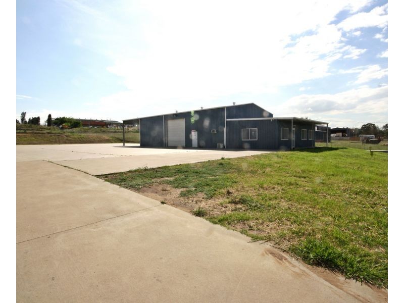 6 Strathmore Road, Muswellbrook NSW 2333