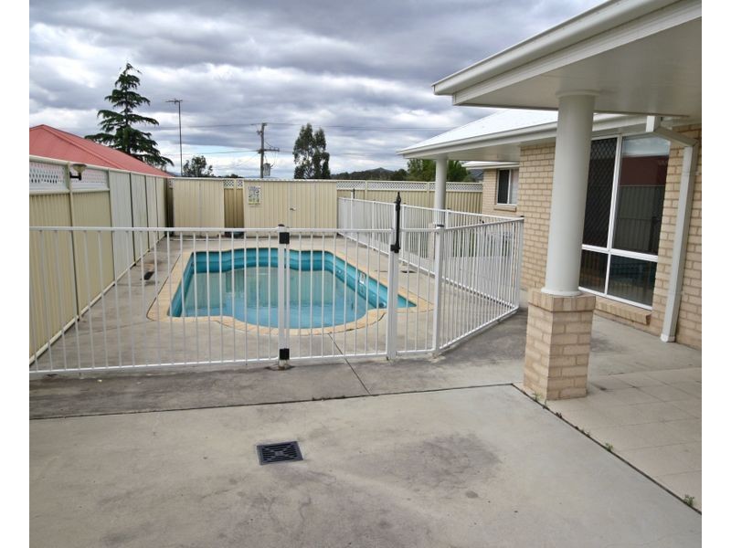 14 Wilson Street, Muswellbrook NSW 2333