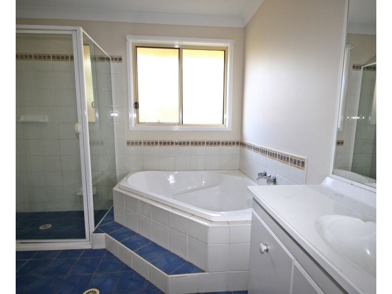 16 Edinglassie Drive, Muswellbrook NSW 2333