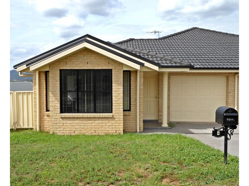 1/4 Northview Circuit, Muswellbrook NSW 2333
