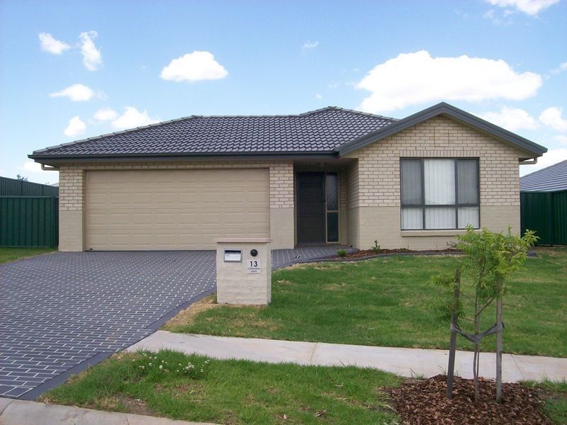 13 Cunningham Street, Muswellbrook NSW 2333