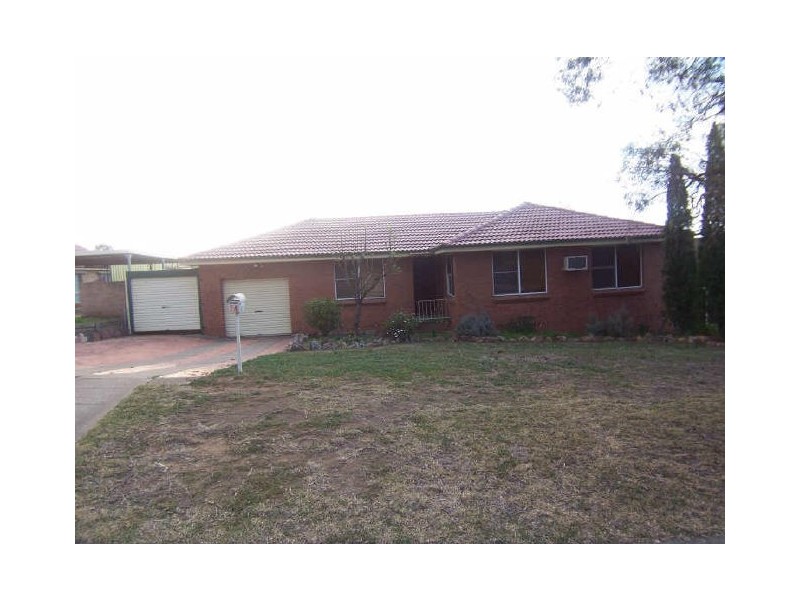 24 Peppermint Road, Muswellbrook NSW 2333