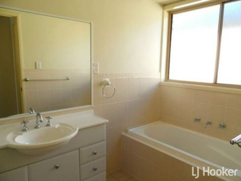 8 Kennedy Close, Muswellbrook NSW 2333