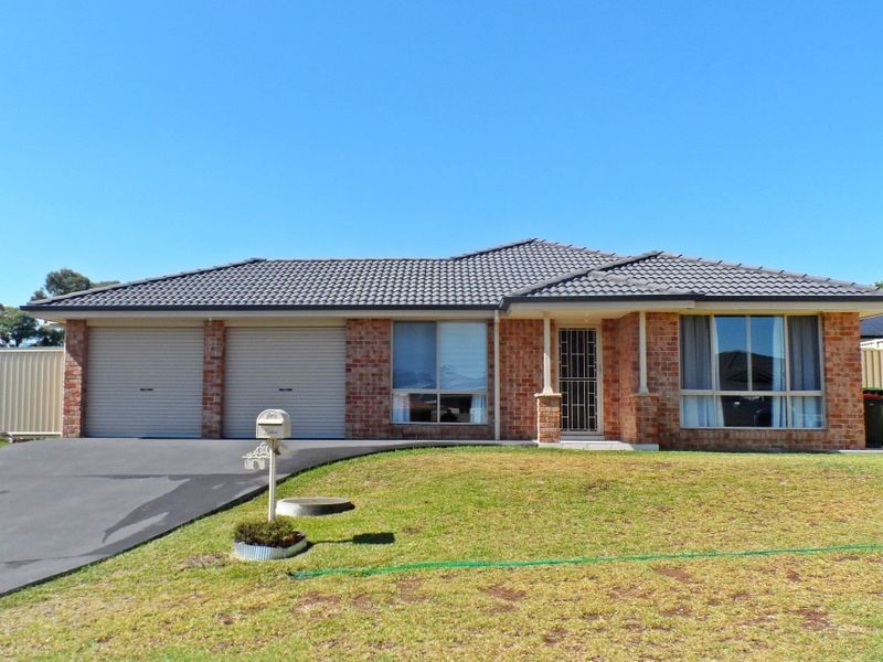 8 Kennedy Close, Muswellbrook NSW 2333