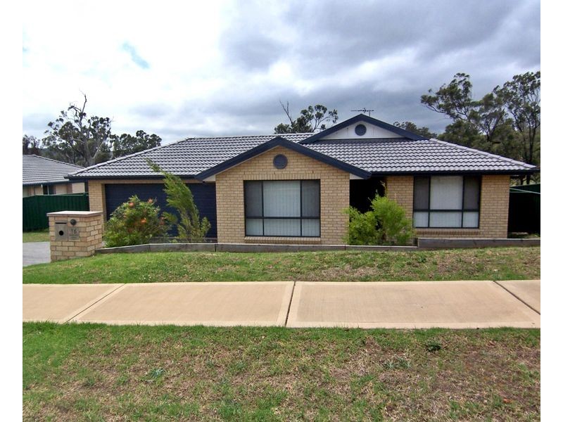 16 Bimbadeen Drive, Muswellbrook NSW 2333