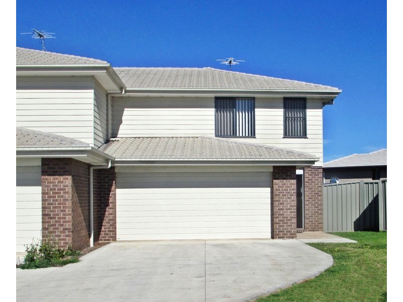 2/22 Fitzgerald Avenue, Muswellbrook NSW 2333