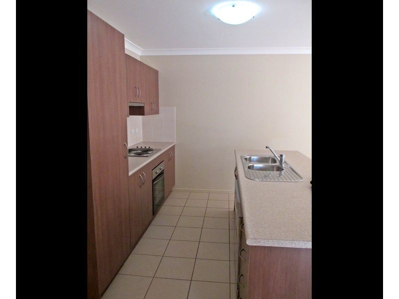 13/22-33 Eveleigh Court, Scone NSW 2337