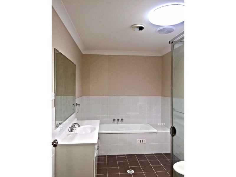 2/22-33 Eveleigh Court, Scone NSW 2337