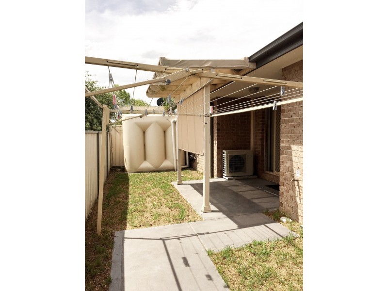2/22-33 Eveleigh Court, Scone NSW 2337