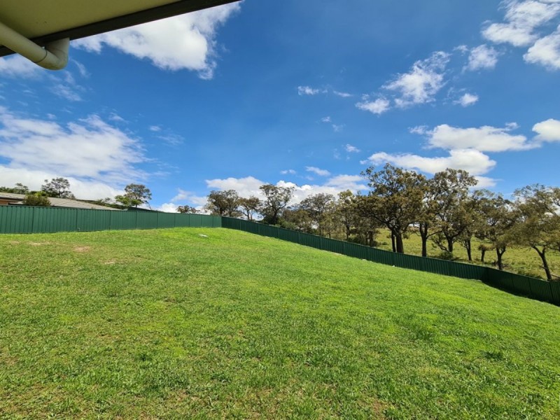 20 Chivers Circuit, Muswellbrook NSW 2333