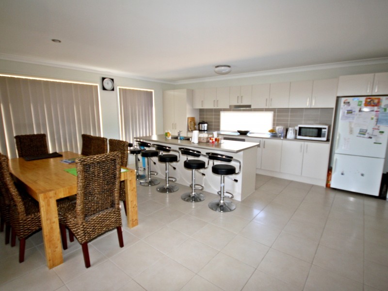 14 Chivers Circuit, Muswellbrook NSW 2333