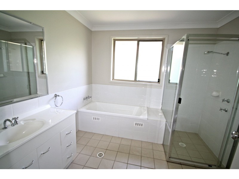 13 Belmore Street, Muswellbrook NSW 2333