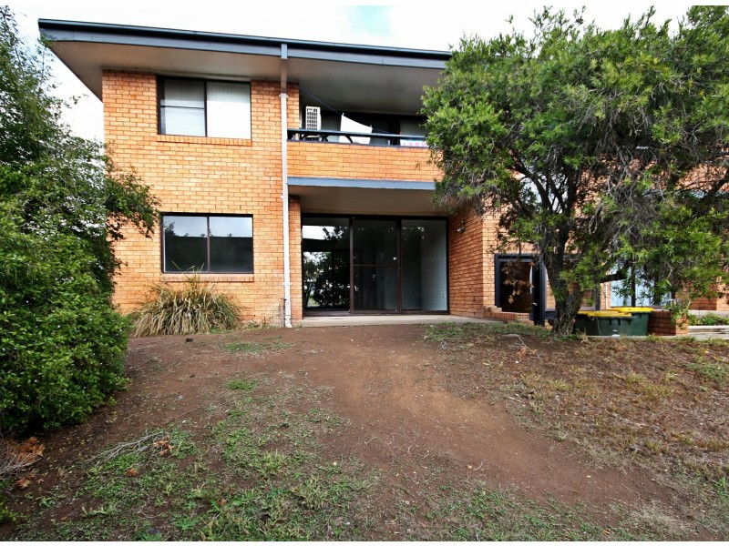 4/6 The Grov Skellatar Street, Muswellbrook NSW 2333