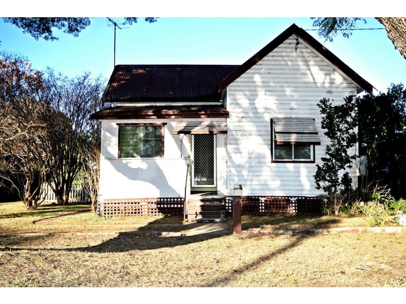 35 Scott Street, Muswellbrook NSW 2333