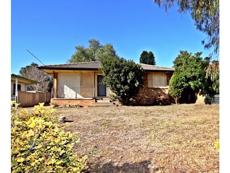 55 Tobruk Avenue, Muswellbrook NSW 2333