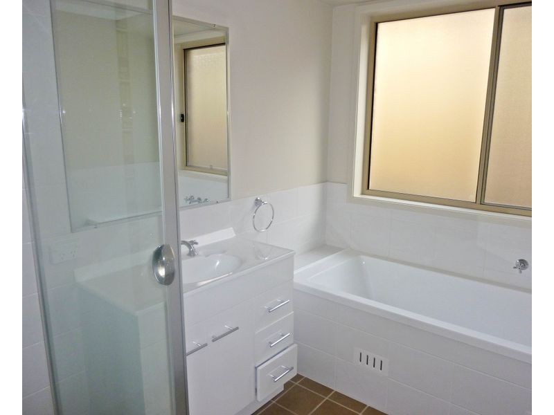 2/102 Osborn Avenue, Muswellbrook NSW 2333