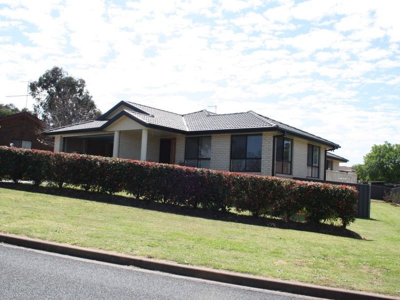3 Claret Avenue, Muswellbrook NSW 2333