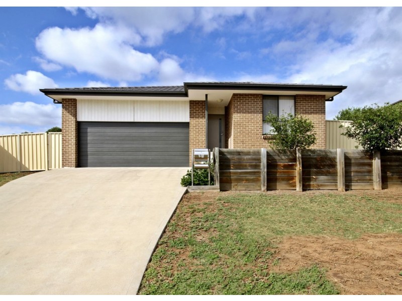 11 Northview Circuit, Muswellbrook NSW 2333