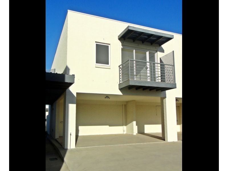 2/15 Lofberg Court, Muswellbrook NSW 2333