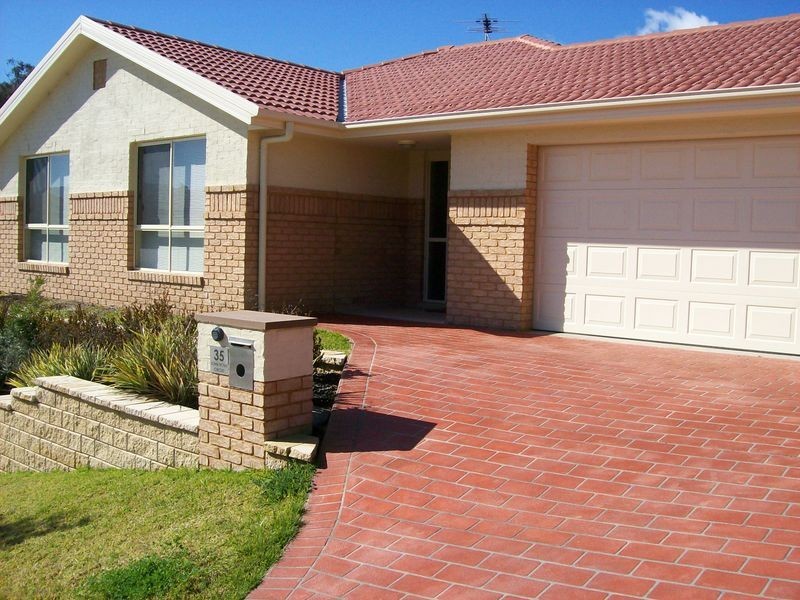 2 John Howe Circuit, Muswellbrook NSW 2333