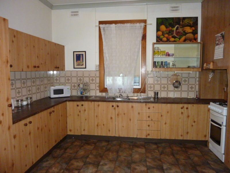 18 Barrett Street, Muswellbrook NSW 2333