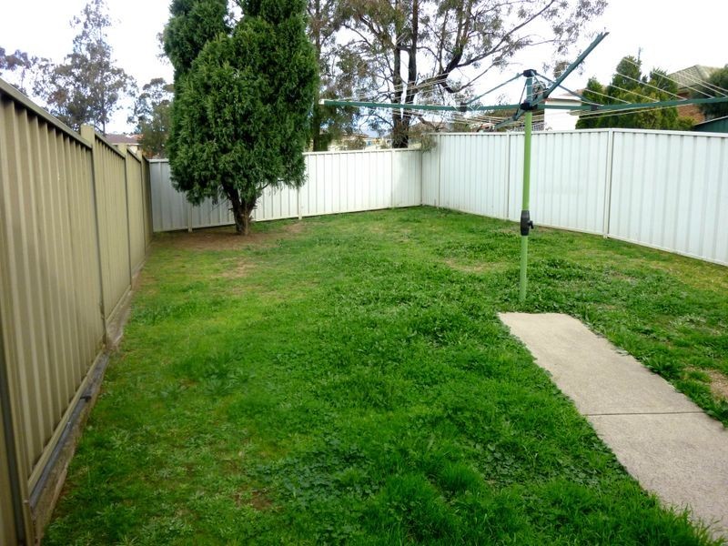 2/3 Eurabbie Avenue, Muswellbrook NSW 2333