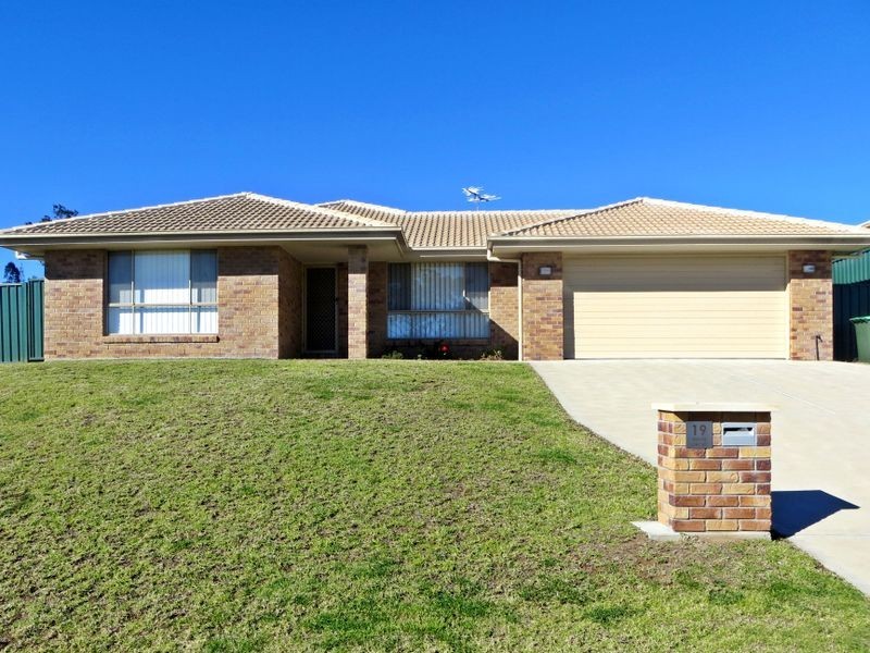 19 Dixon Circuit, Muswellbrook NSW 2333