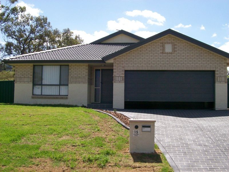 15 Belmore Street, Muswellbrook NSW 2333