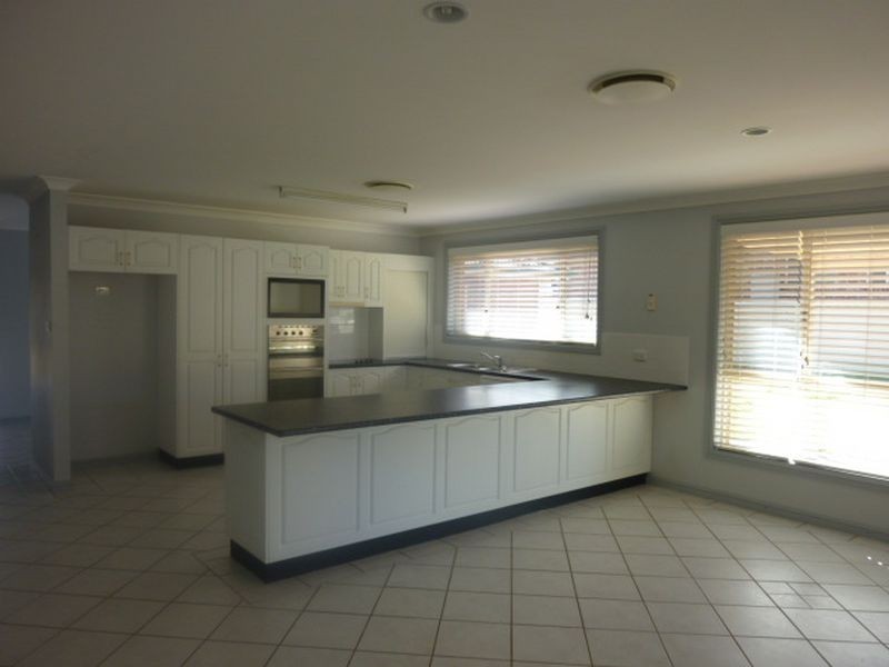 102 Barton Street, Scone NSW 2337