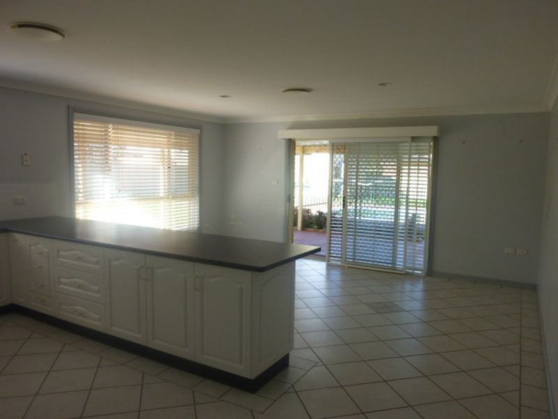 102 Barton Street, Scone NSW 2337