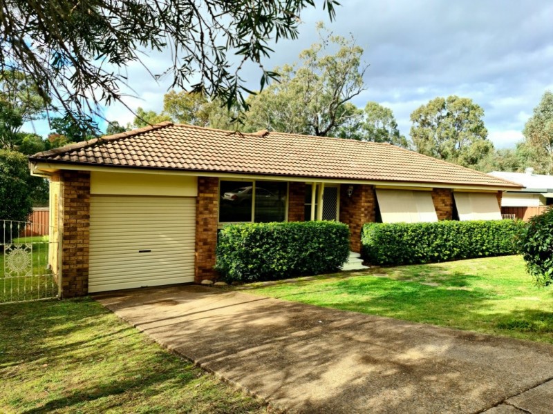 76 Calgaroo Ave, Muswellbrook NSW 2333
