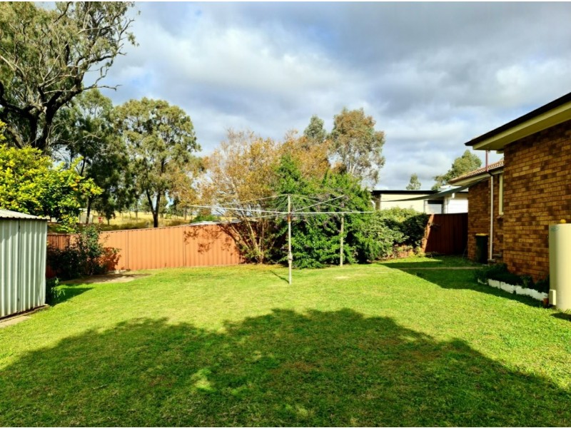 76 Calgaroo Ave, Muswellbrook NSW 2333