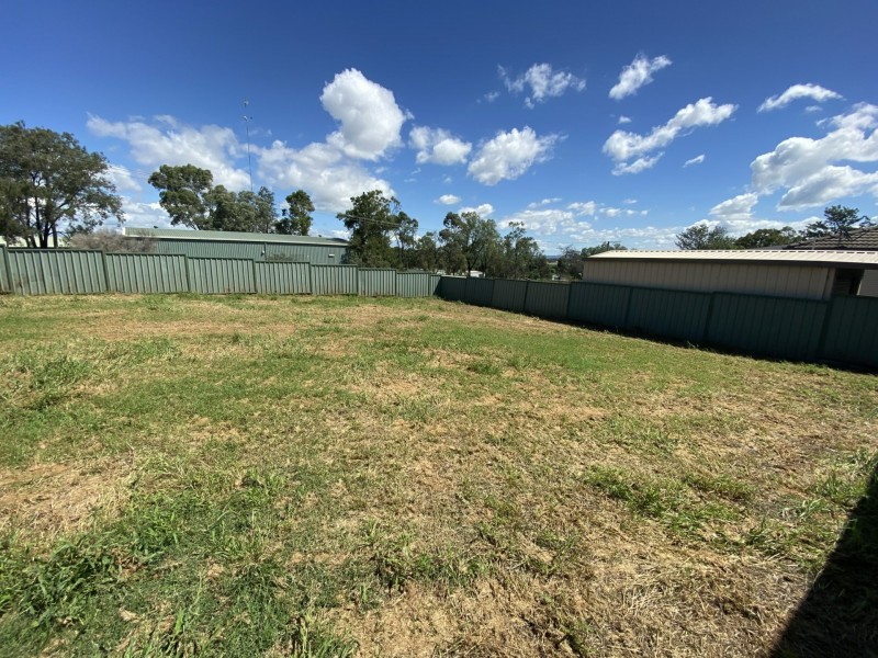 27 Wollombi Rd, Muswellbrook NSW 2333