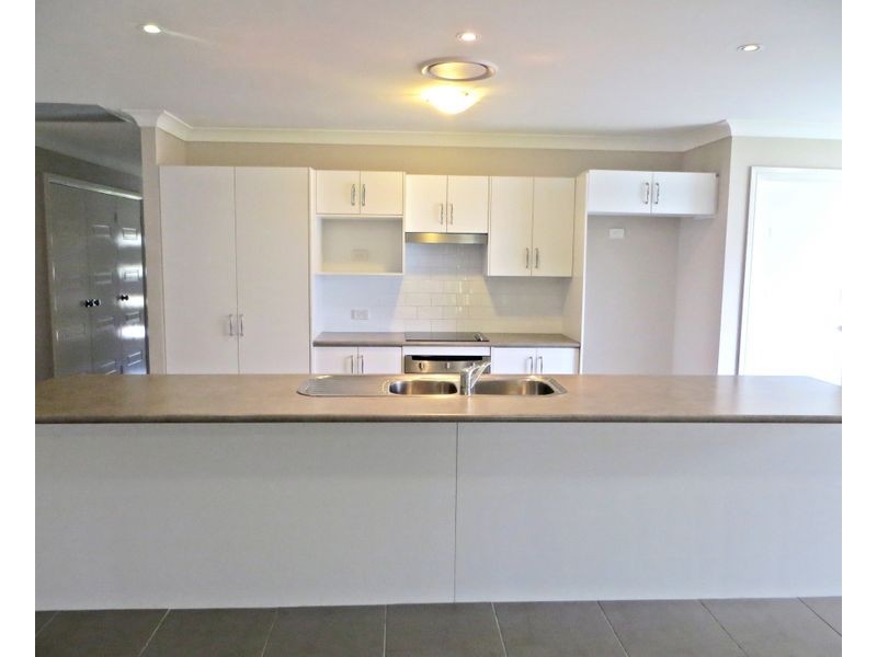 13 Day Street, Muswellbrook NSW 2333