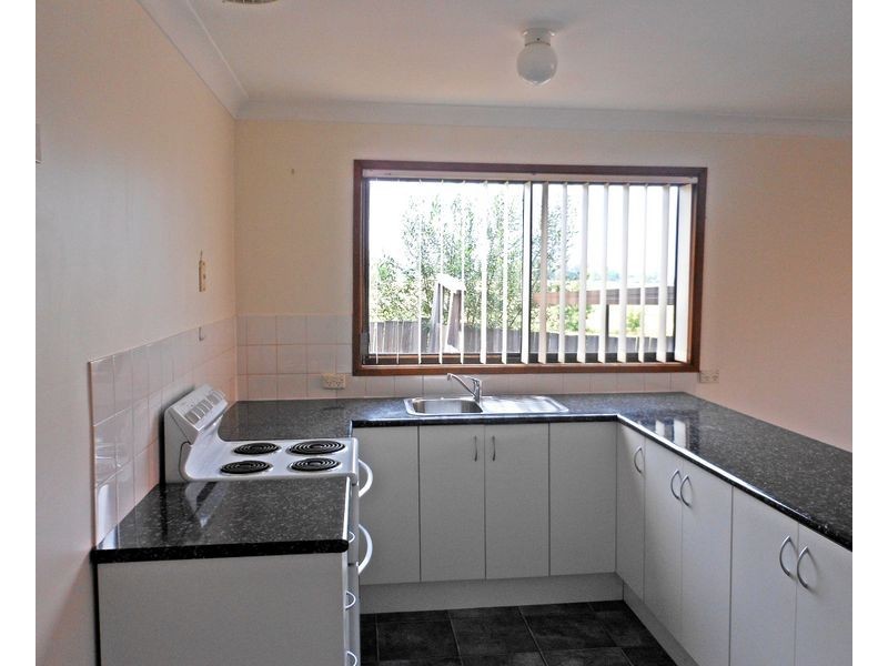 4/9 Joan Street, Scone NSW 2337