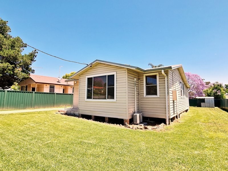 21 Lorne Street, Muswellbrook NSW 2333