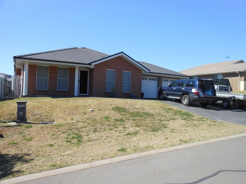 43 Wanaruah Circuit, Muswellbrook NSW 2333
