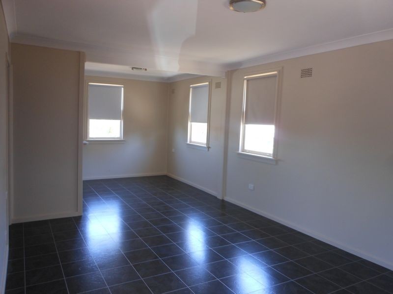 12 Tobruk Ave, Muswellbrook NSW 2333