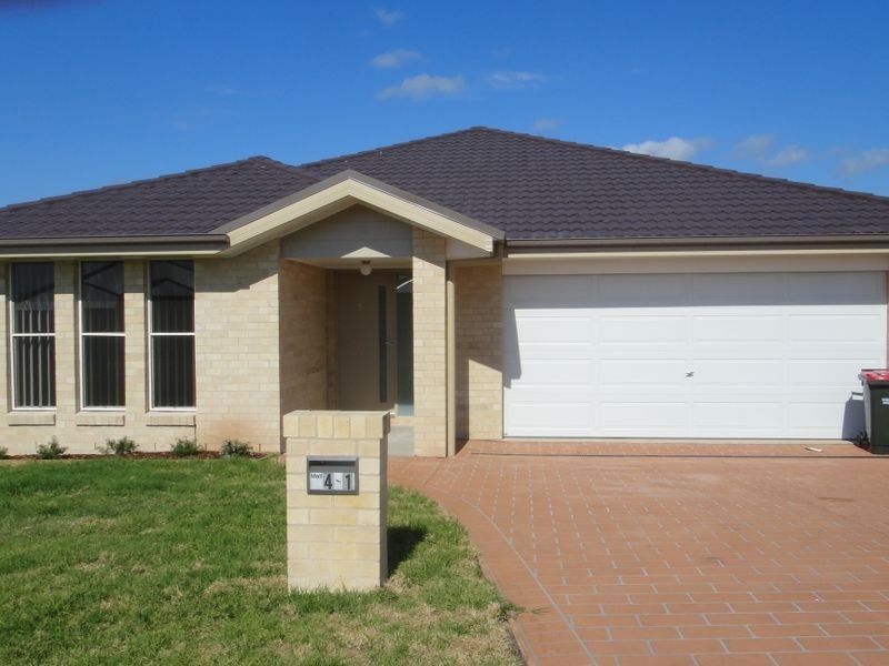 1/4 Northerly Close, Muswellbrook NSW 2333