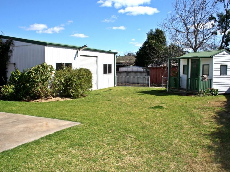 30 Claret Ave, Muswellbrook NSW 2333