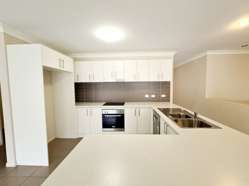 33 Lou Fisher Place, Muswellbrook NSW 2333